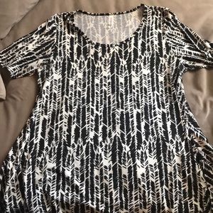 XL LuLaRoe Perfect T